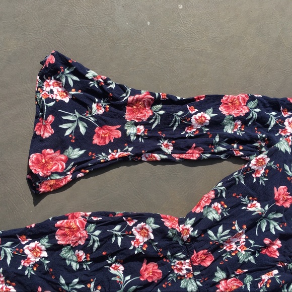 - American Eagle Outfitters Long Sleeve Romp… - Picture 3 of 6